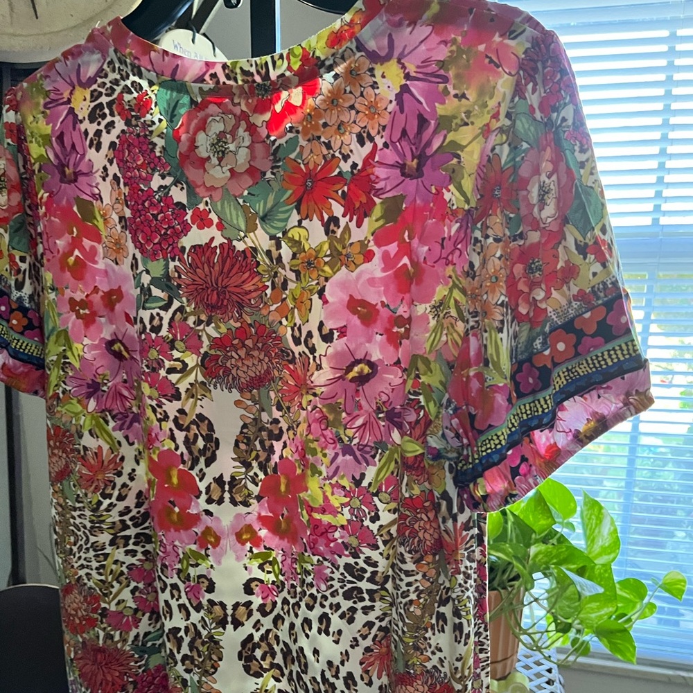 JOHNNY WAS PRE-LOVED AUTHENTIC ‘WILD GARDEN’ PUFF SLEEVES, CREW-NECK SOFT SHIRT - Picture 5 of 17